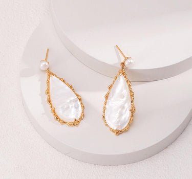 Elegance Pearl And Seashell Drop Earrings - Herosse
